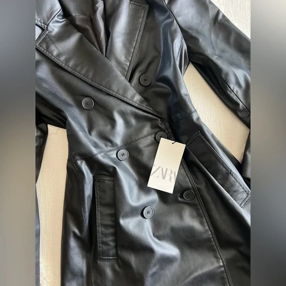 Zara Women's Sleek Black Leather Jacket